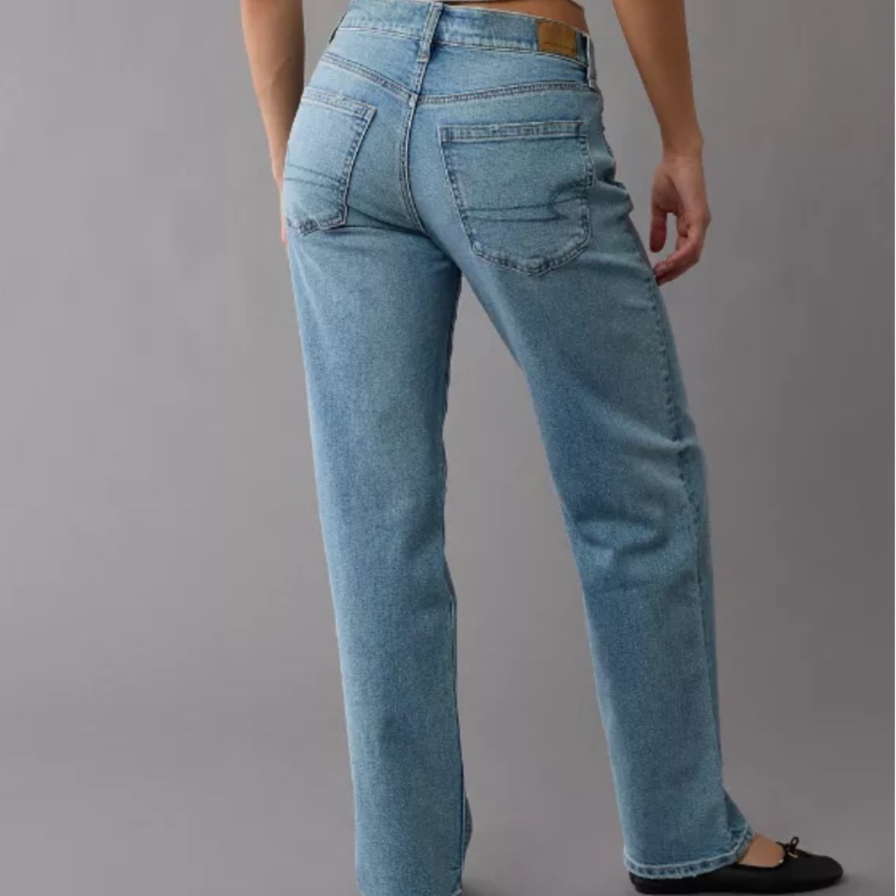 NWT AE Strigid Low-rise Boyfriend Jeans